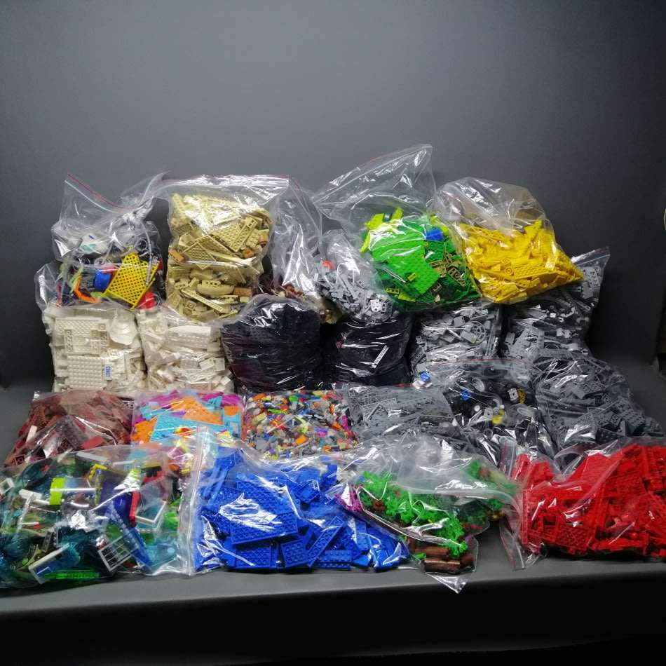 GINORMOUS!!!!!! Over 16kg of Color Coded and Sorted 100% Original Lego Blocks!!! Bid For All!!!