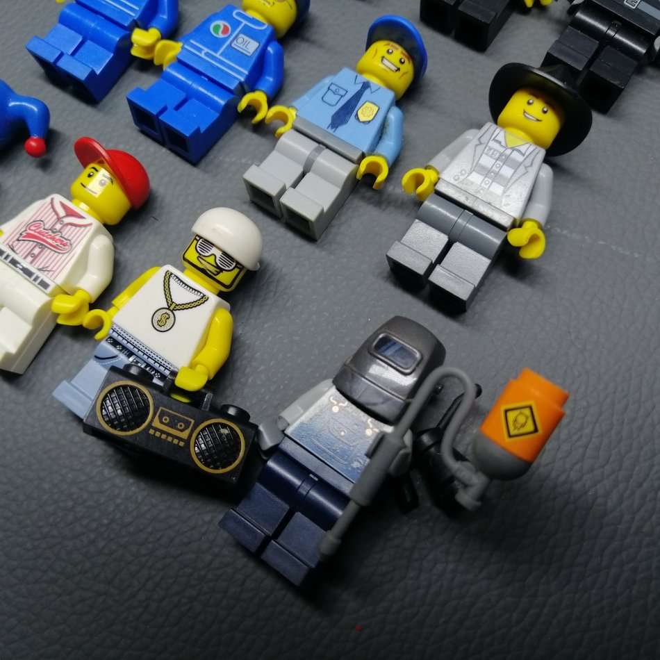 100% Original Lego Mini-figure Collection 4