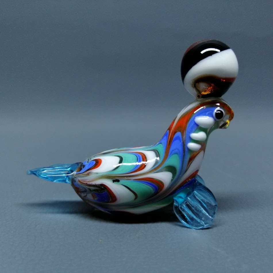 Fantastic!!! Small Ball Playing Seal Murano Paperweight!!!