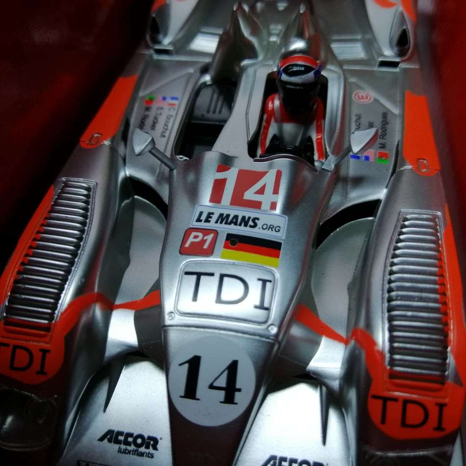 Original Boxed SCX Large Scale C2 GT Challenge Audi vs Peugeot!!! Almost New!!!