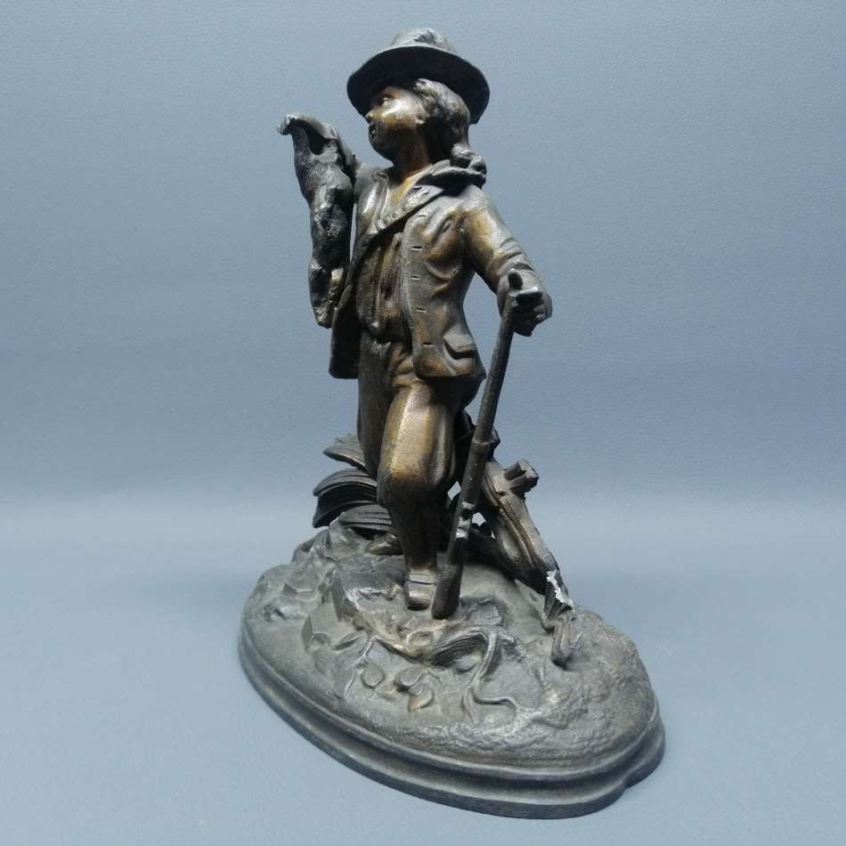 Detailed Vintage Cast Metal Hunter Statue and Base!!!