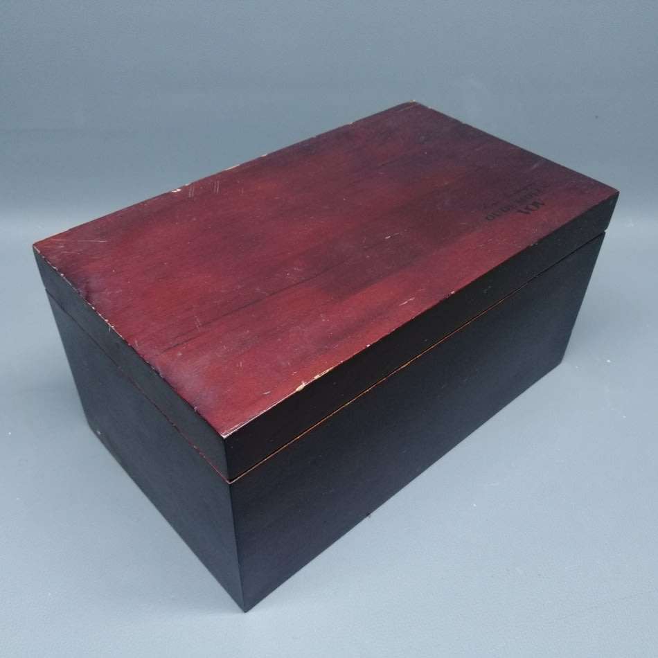 Original High Quality RENE SANTHAGENS OUDE MOLEN VOV WOODEN HUMIDOR BOX WITH A HYGROMETER INSIDE
