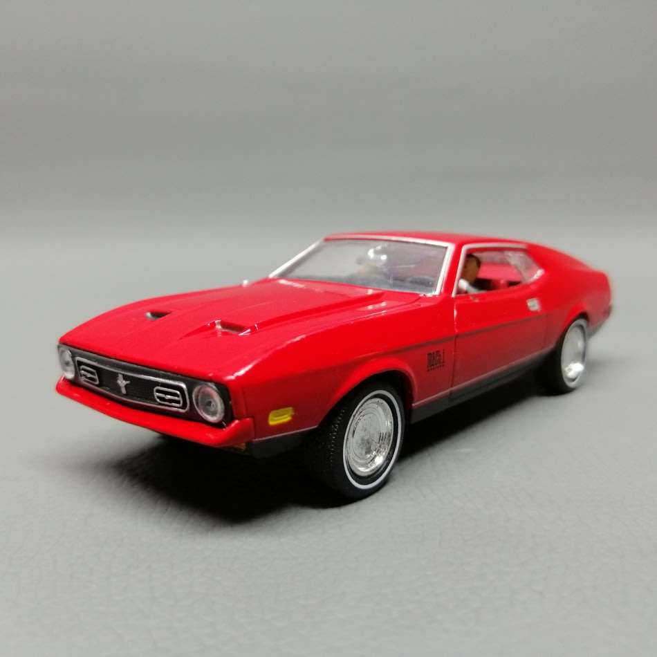 Original Highly Detailed Mustang Mach 1 James Bond Die Cast Metal Car!!