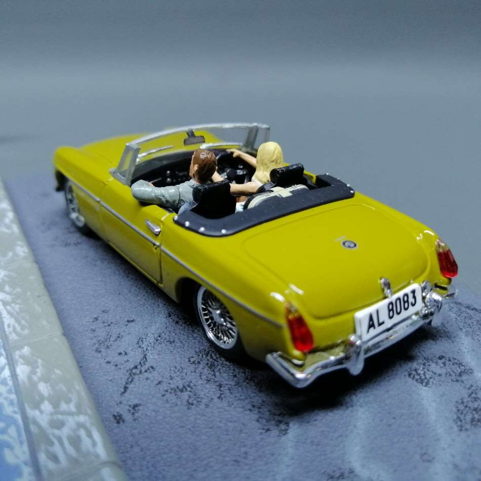 Original Cased Highly Detailed MGB James Bond Die Cast Metal Car!!