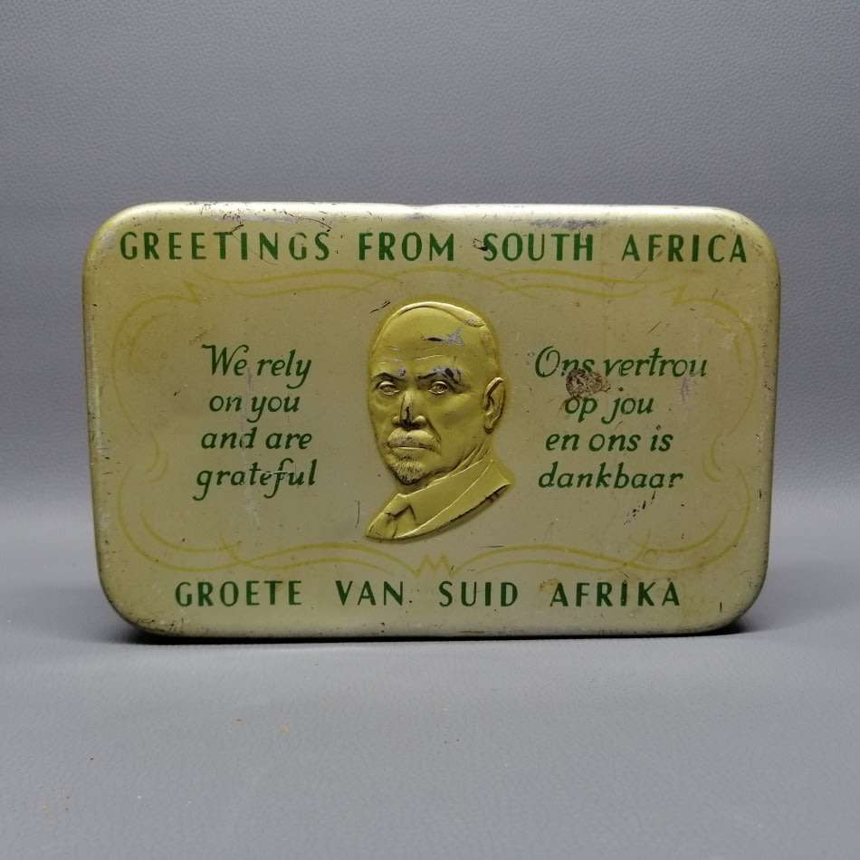 RARE!!! WW2 Chocolate Gift Tin issued to the South African troops in the war in 1940 by Jan Smuts!!!