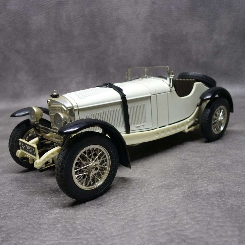 Detailed Scale 1:20 Die Cast Metal Mercedes Benz SSK!!!