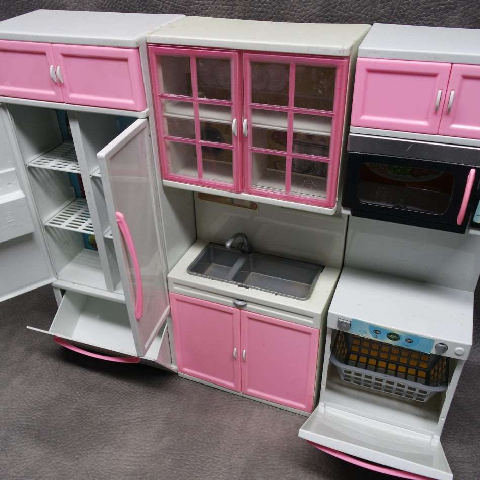 Large Detailed Barbie Kitchen - Bid For The Set!!!