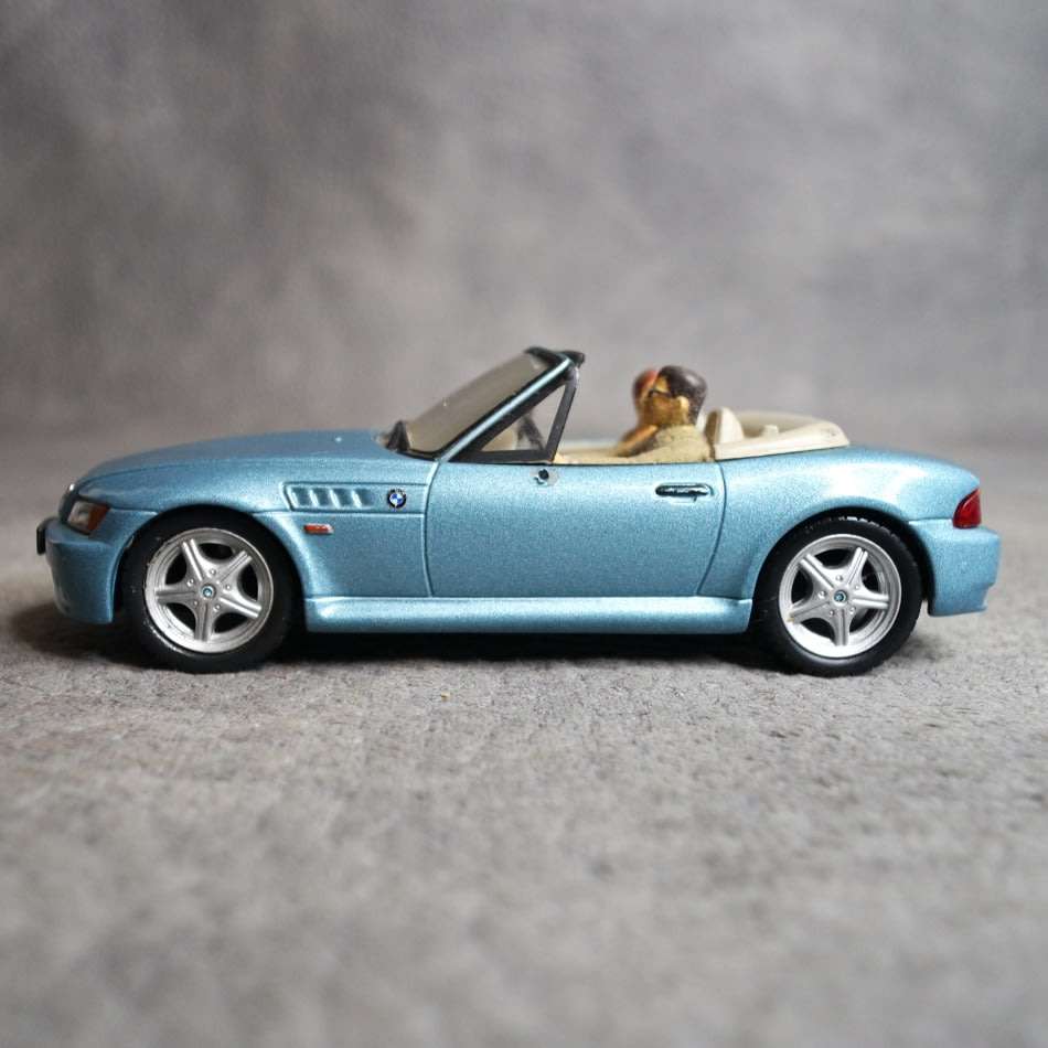 Detailed Die Cast Metal Scale 1:43 BMW Z3
