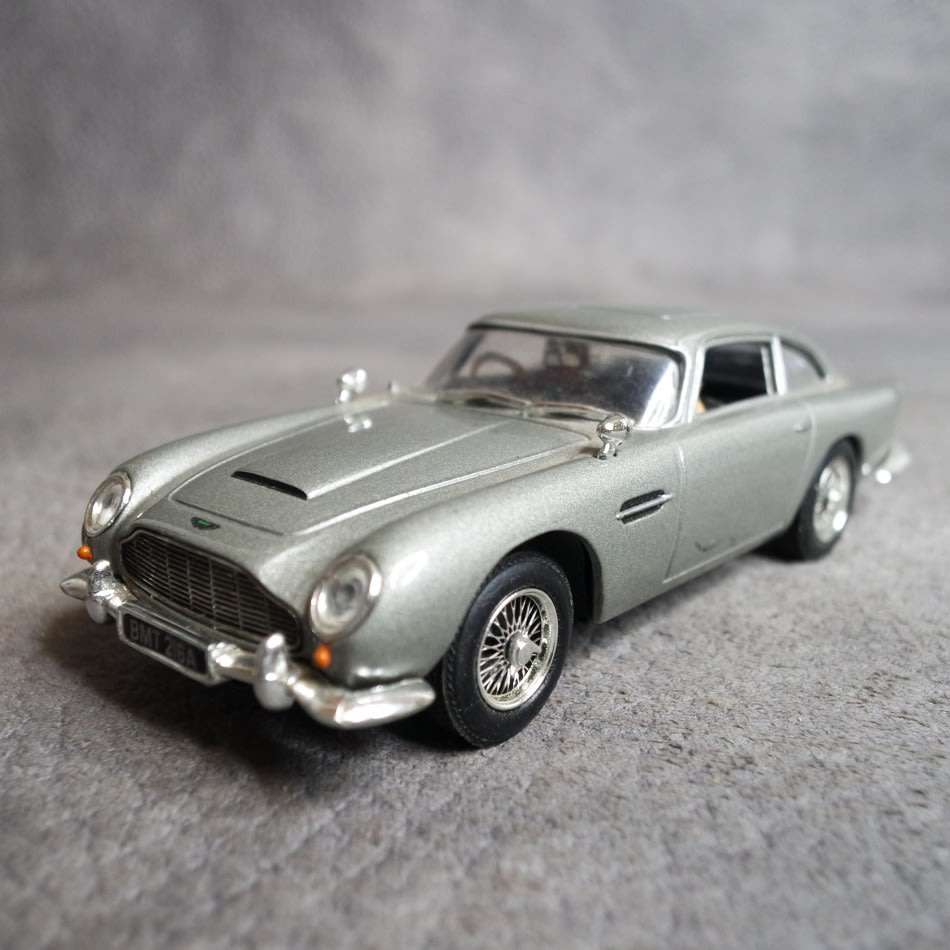 Detailed Die Cast Metal Scale 1:43Aston Martin DB5