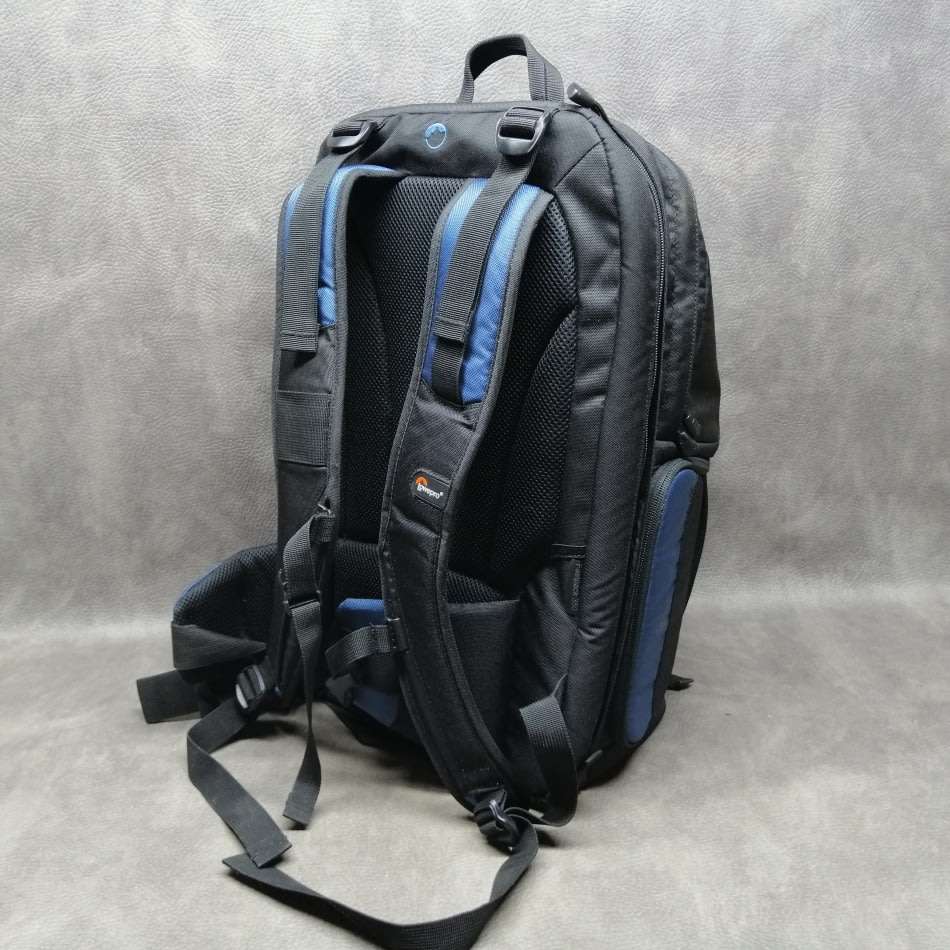 Original Lowepro Fastpack 350 Camera and Laptop Backpack!!! LIKE NEW!!!