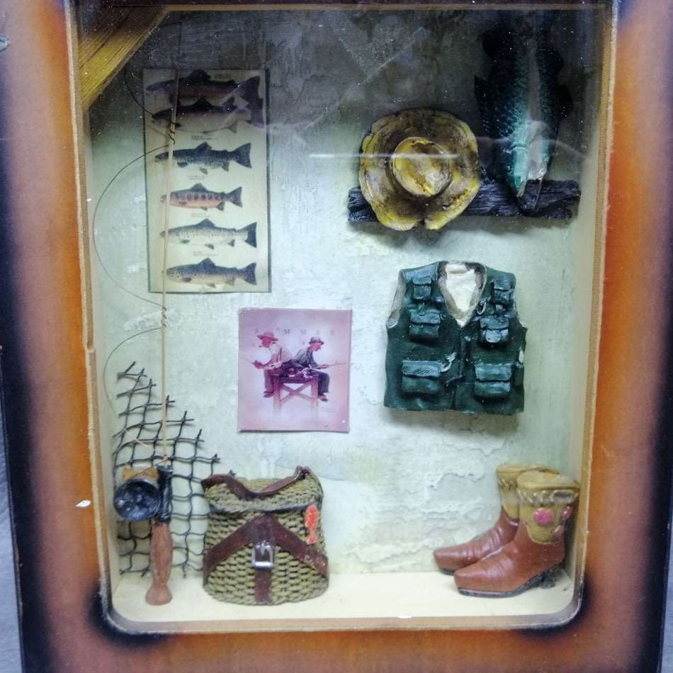 Large Fly Fishing Inspired Deep Cased Wall Clock!!! Working!!! 470mm Tall!!!