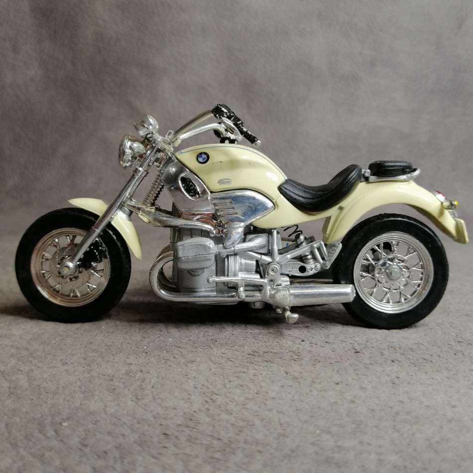 BMW Crocodile Die Cast Model Motorcycle Scale 1:18