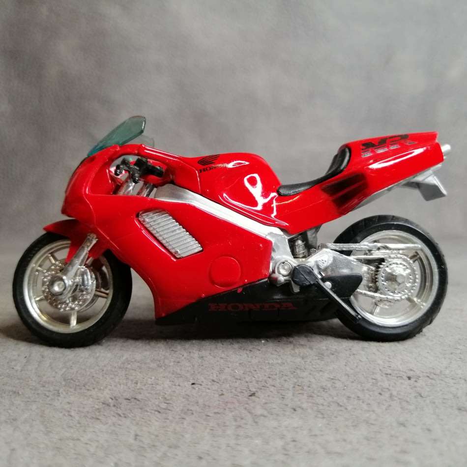 Honda NR Die Cast Model Motorcycle Scale 1:18