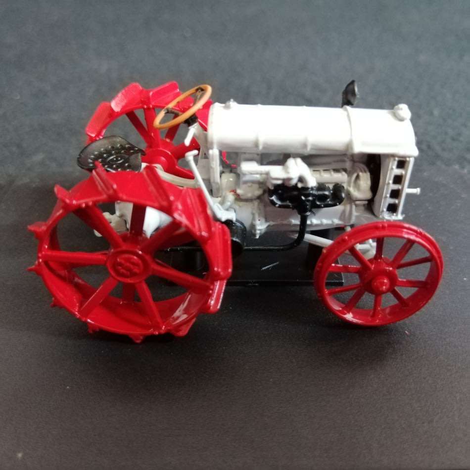 Detailed Die Cast Metal 1917 Fordson F Tractor !!!
