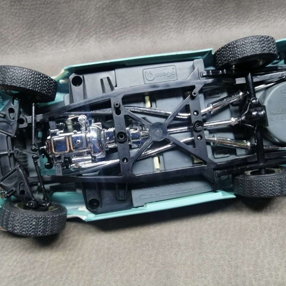 Original Bburago Scale 1:18 1957 Chevrolet Corvette !!!