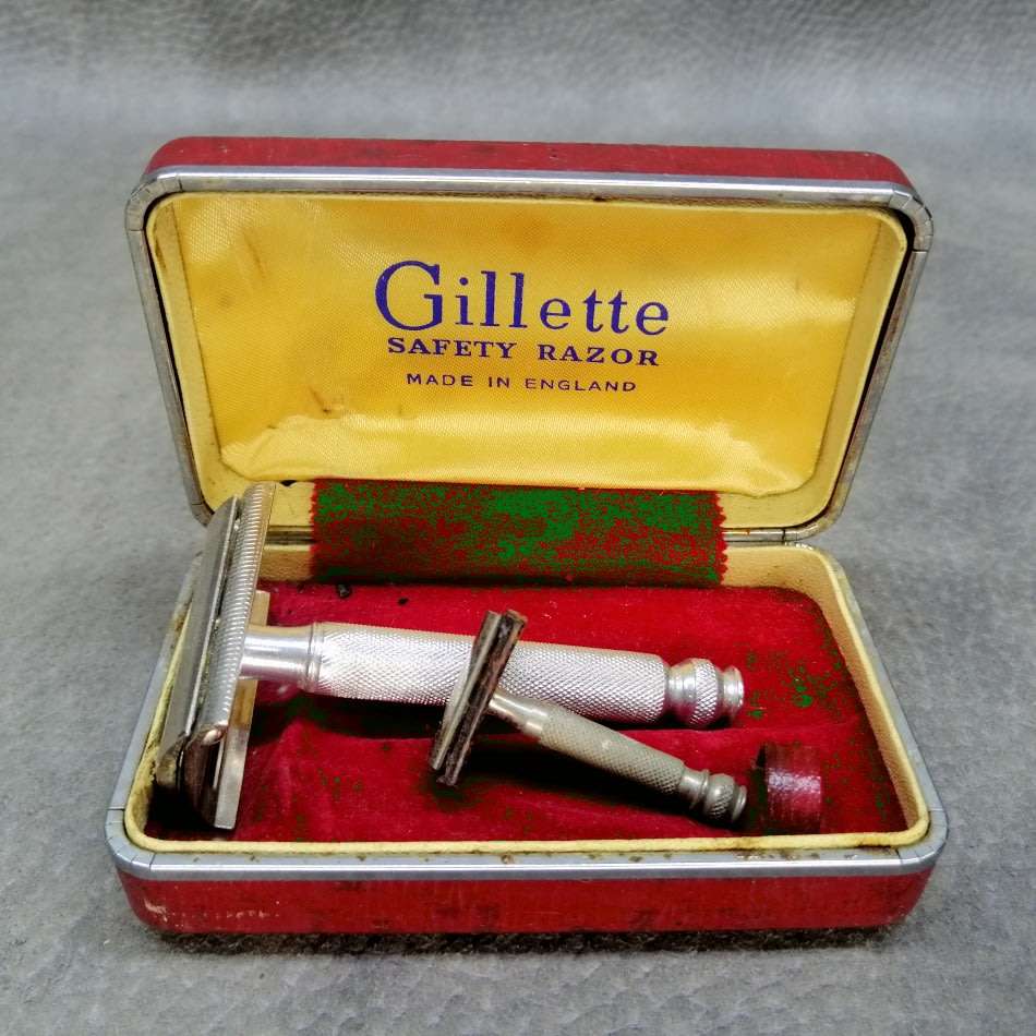 Super Cool!!! Vintage Box Razor and Miniature Working Razor!!!