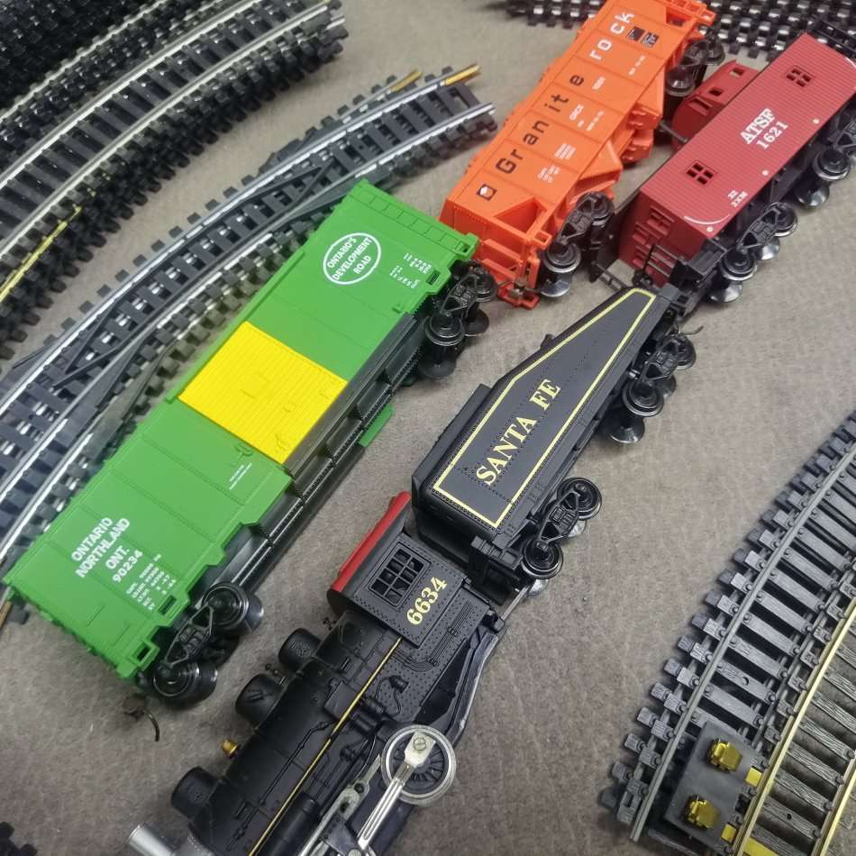 Large Model Power Train Set, Immaculate Condition, Extra Lima Tracks, Not Tested - Like New!!!