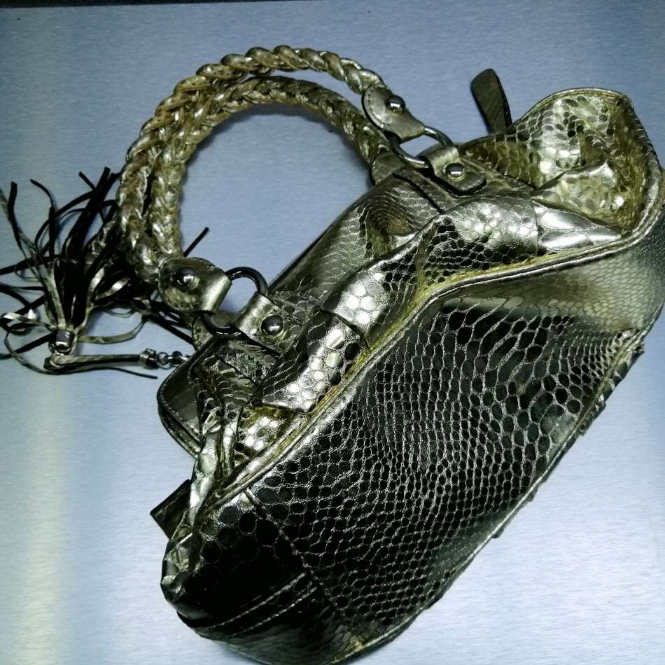 Super Cool!!! Original Guess Los Angeles Hi Quality Ladies Hand Bag!!!