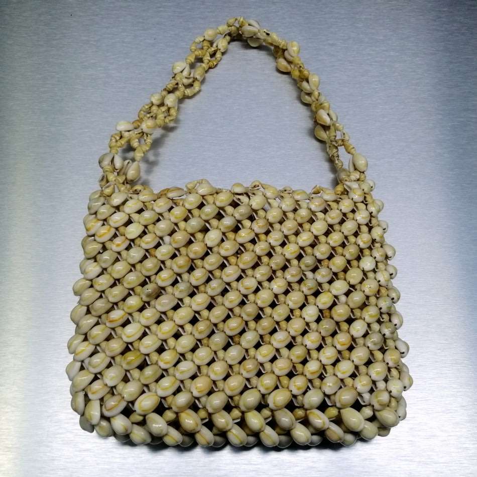 Fantastic!!! Highly Detailed Handcrafted Sea Shell Hand Bag!!!