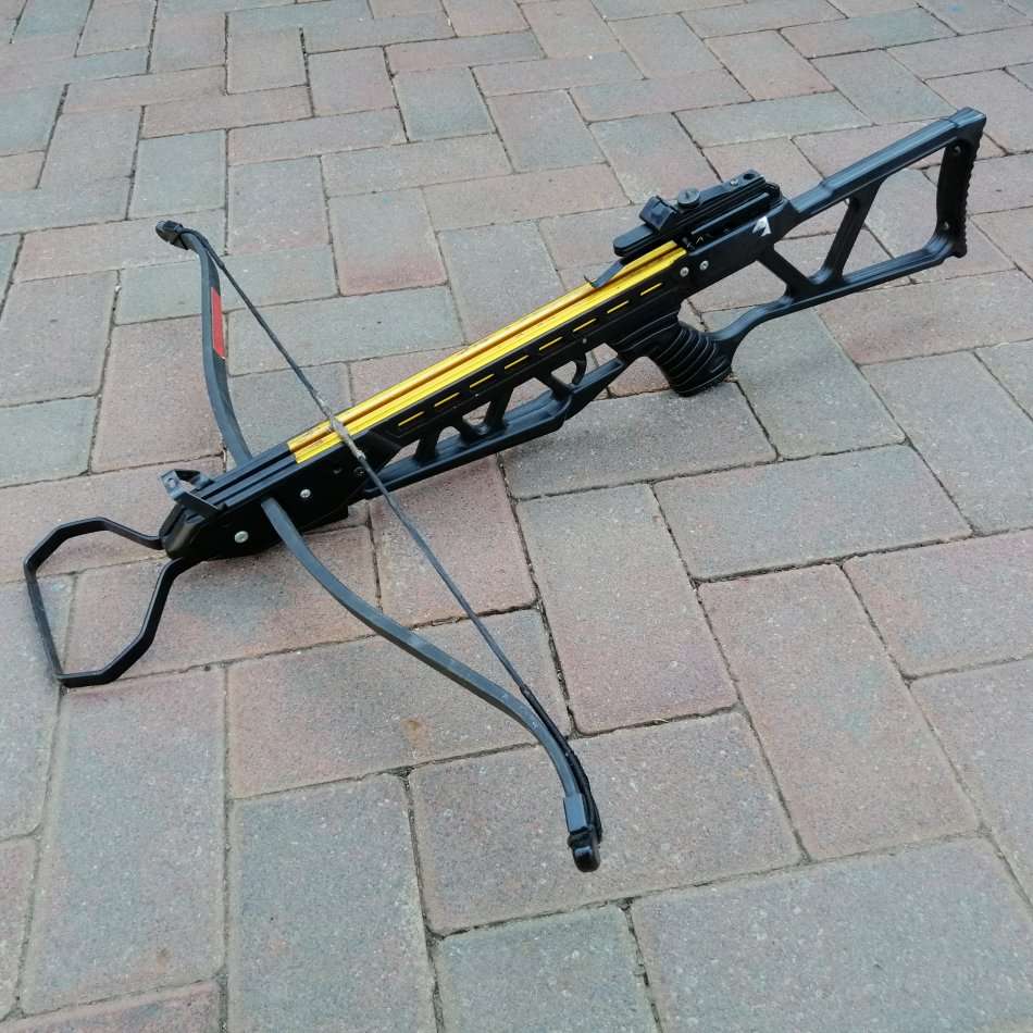 FANTASTIC!!! Large Original Female Professional Crossbow !!!