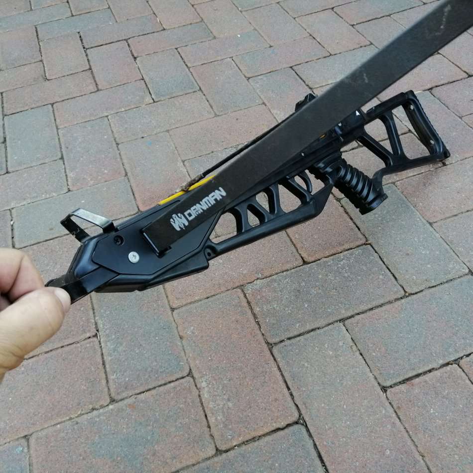 FANTASTIC!!! Large Original Female Professional Crossbow !!!