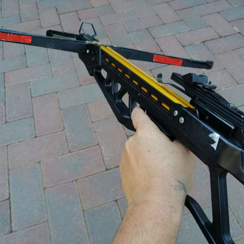 FANTASTIC!!! Large Original Female Professional Crossbow !!!