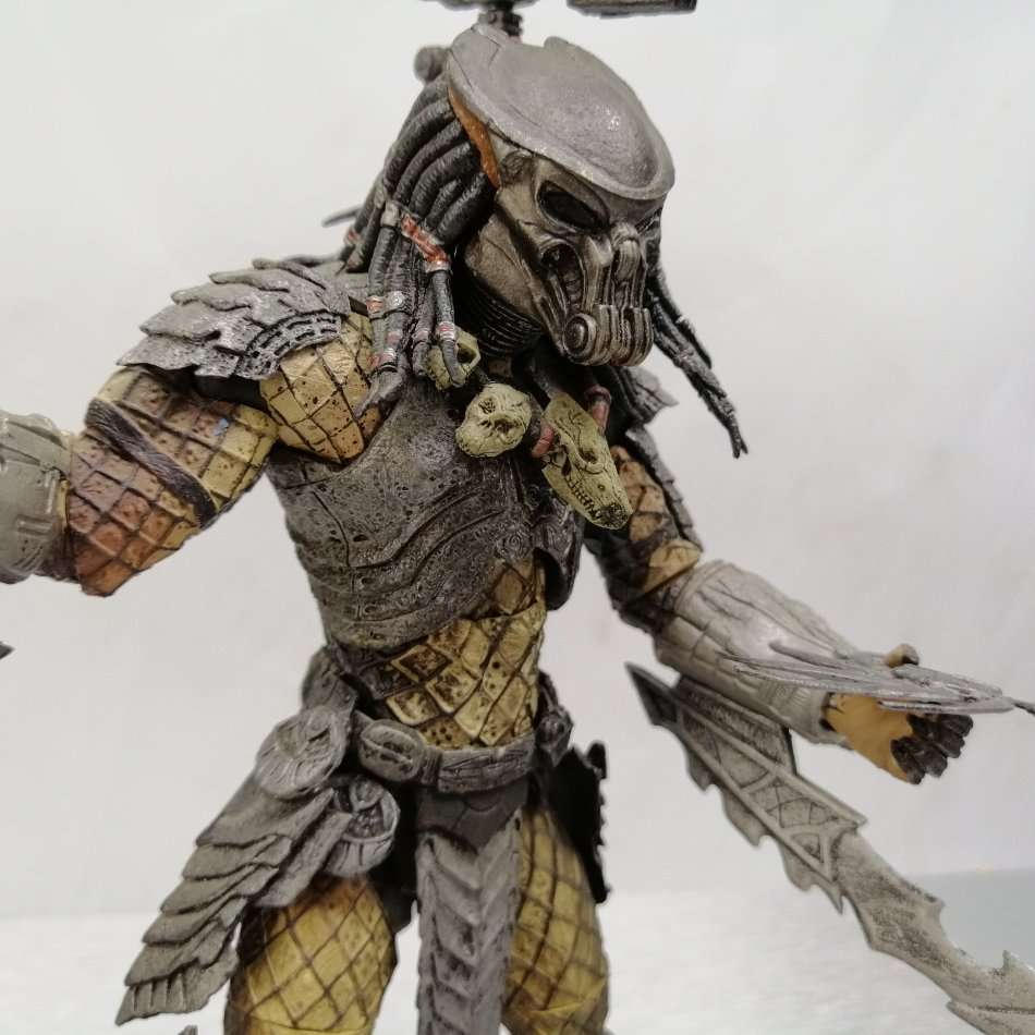 FANTASTIC!!! Highly Detailed Original Predator Figurine (230mm) Figure 1