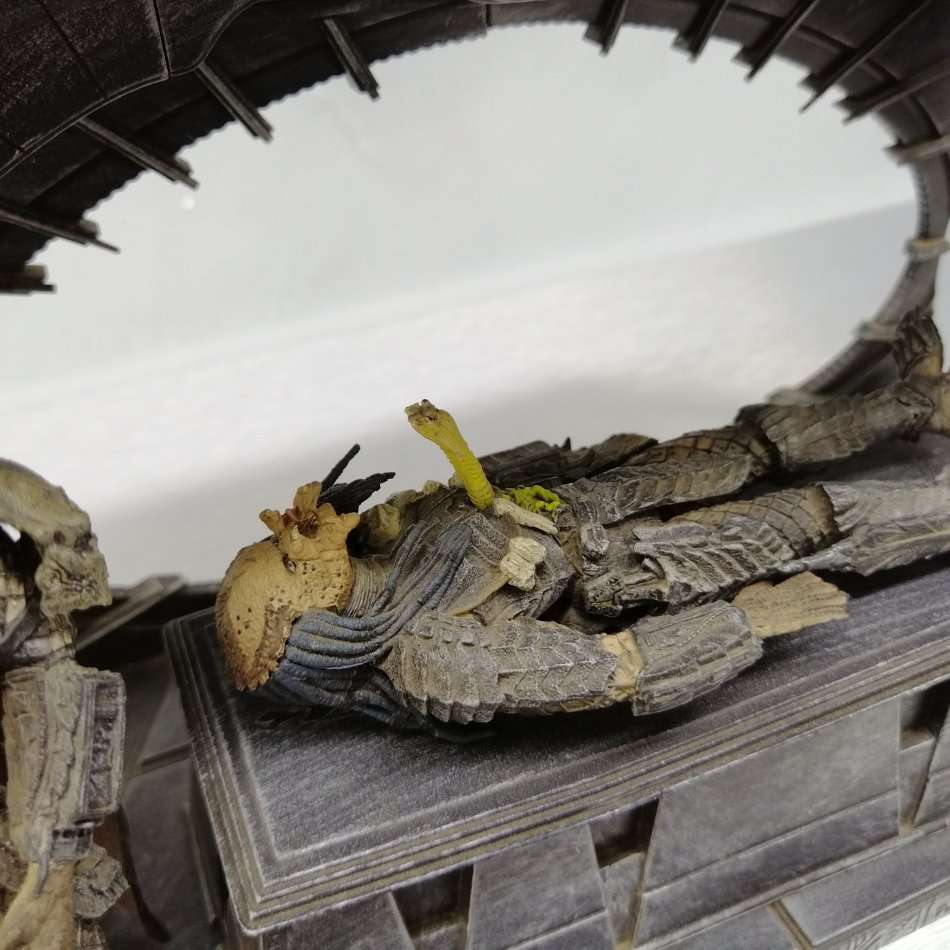 FANTASTIC!!! Highly Detailed Original Predator - Death Of The Predator Diorama (300mm) Figure 9