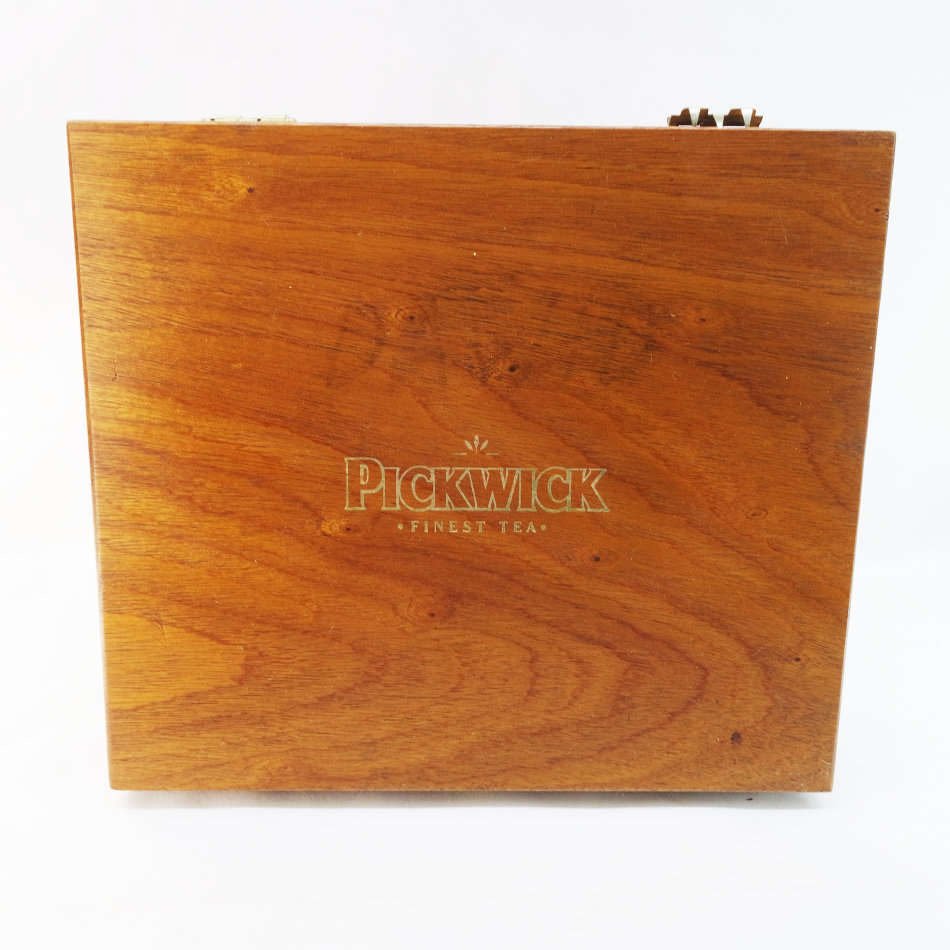 Original Pickwick Wood Box with Dividers Tea Caddy !!!