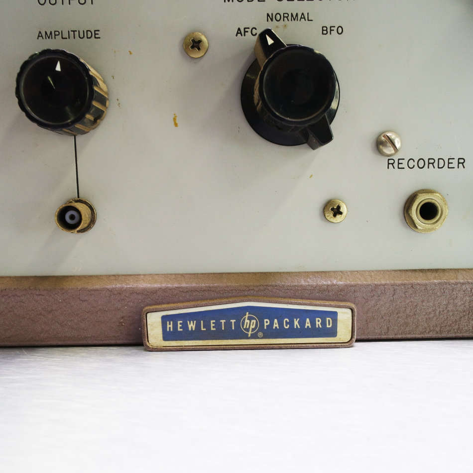LARGE Original Vintage Hewlett Packard Wave Analyzer !!!