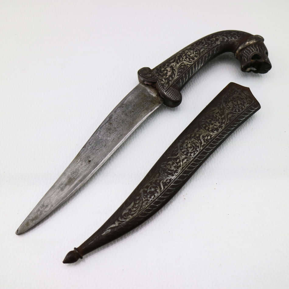 Fantastic!!! 19th Century Tiger Pommel Khanjar Damascus Dagger With Original Metal Scabbard!!!