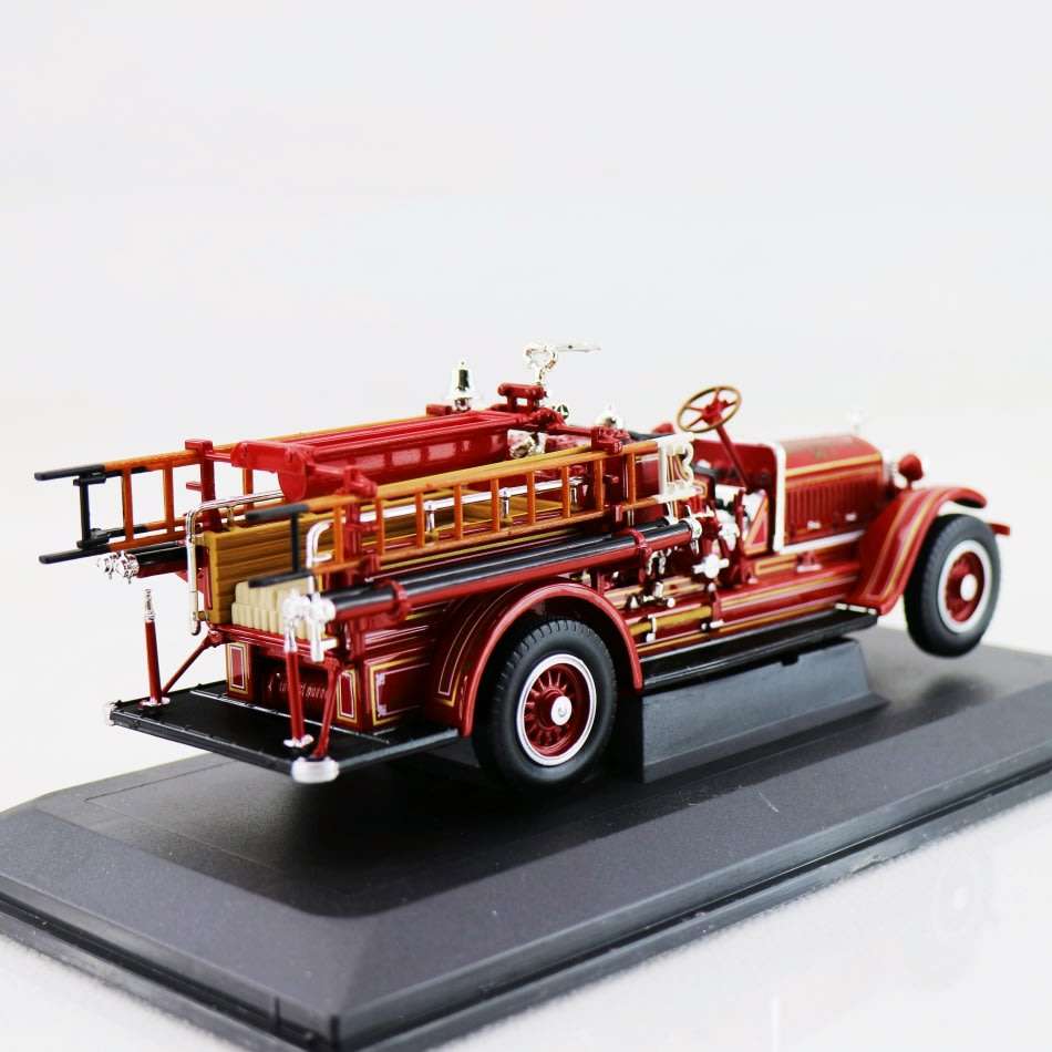 Highly Detailed Die Cast Metal 1924 Stutz Model C Fire Engine (Boxed)