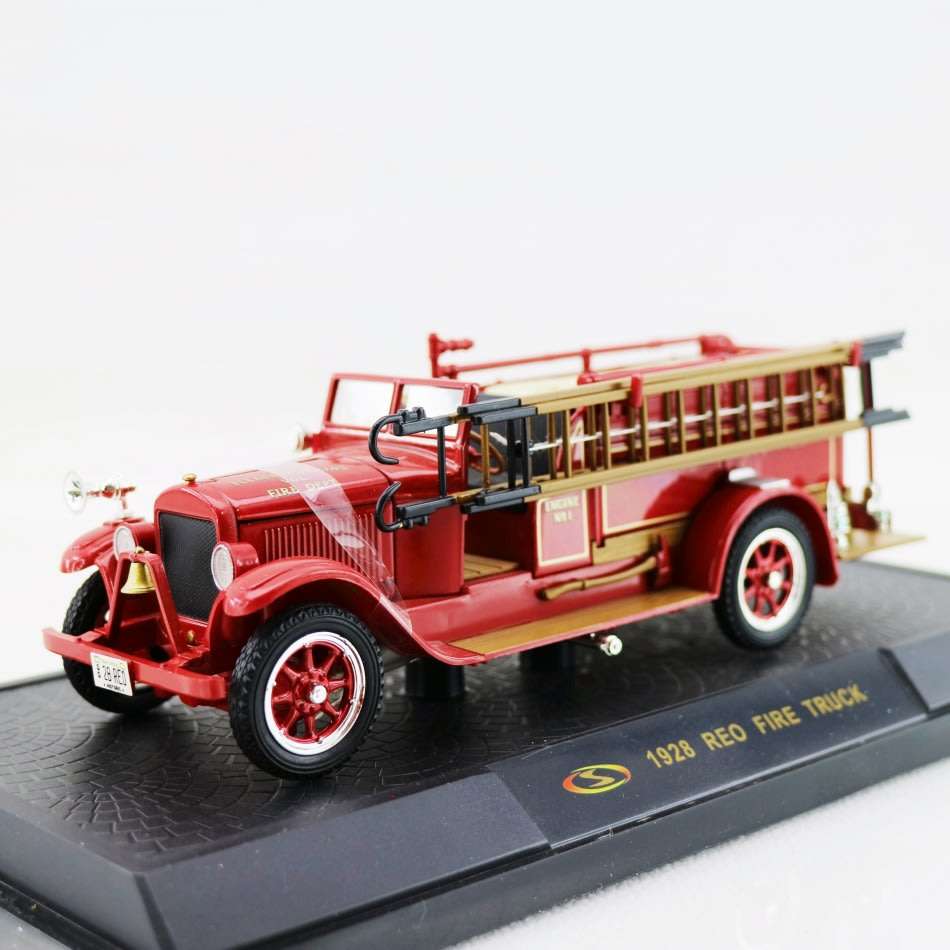 Highly Detailed Die Cast Metal 1928 REO Fire Engine (Boxed)