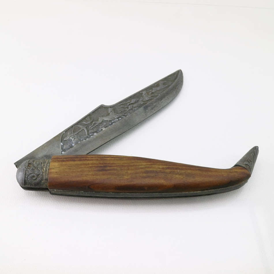 MASSIVE!!! 500mm Decorative Pewter and Wood Vintage Pocket Knife Display!!!