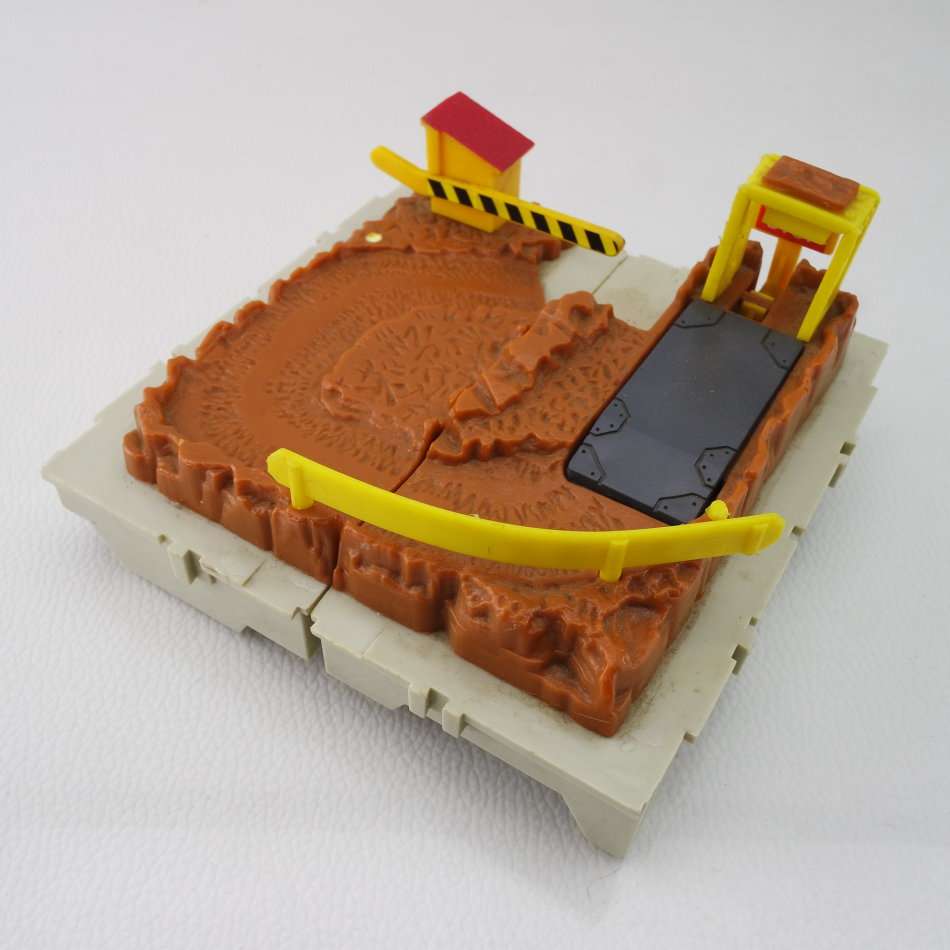 Original 1980's Micromachines Travel City Fold Up Dumping Yard Play Set!!!