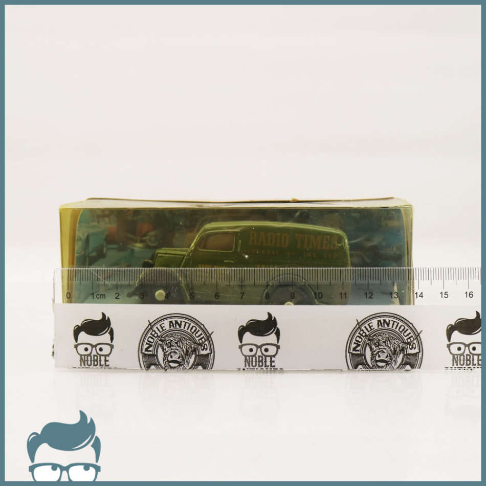 Boxed, Highly Detailed Die Cast Metal Dinky 1950 Ford Van Scale 1:43!!!
