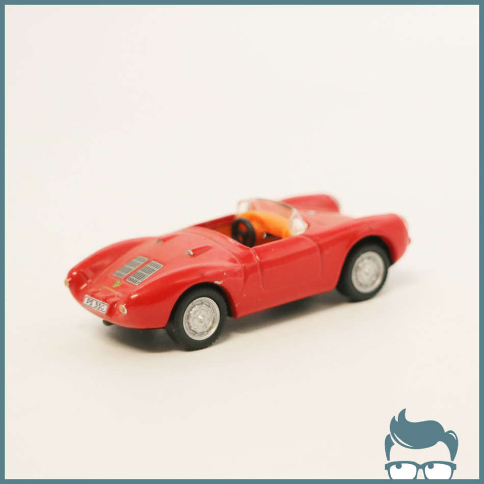 Detailed Miniature Die Cast Metal Porsche Spyder Scale 1:72