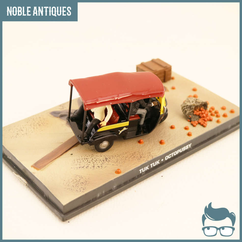 James Bond Detailed Acrylic Boxed Die Cast Metal TUK TUK!!!