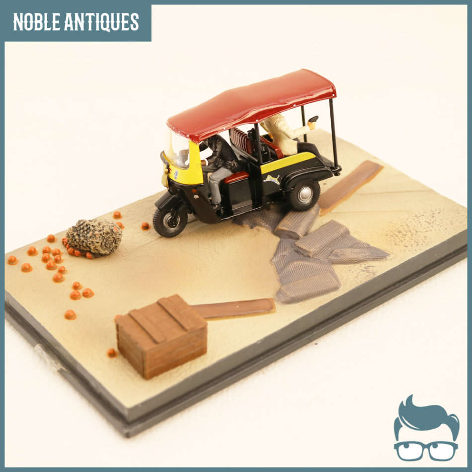 James Bond Detailed Acrylic Boxed Die Cast Metal TUK TUK!!!