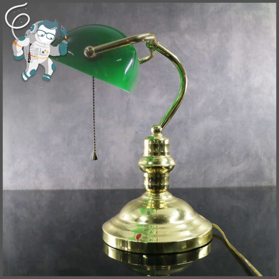 Fantastic!!! Original Vintage Brass and Green Glass Working Bankers Lamp!!!