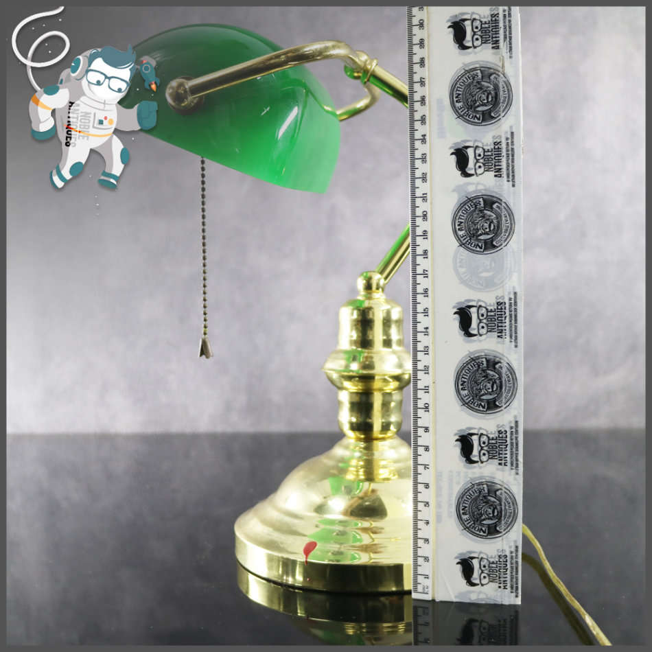 Fantastic!!! Original Vintage Brass and Green Glass Working Bankers Lamp!!!