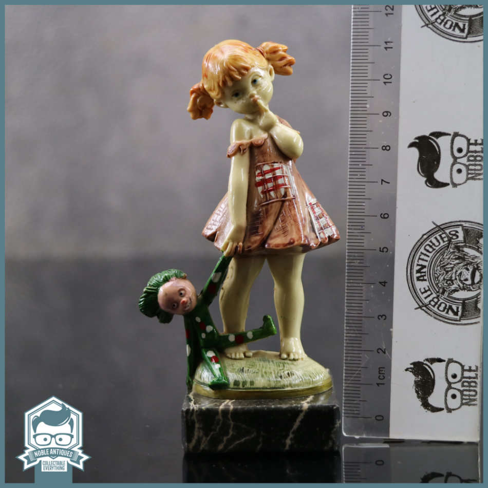 Original Italian Depose Figurine on Marble Base!!!