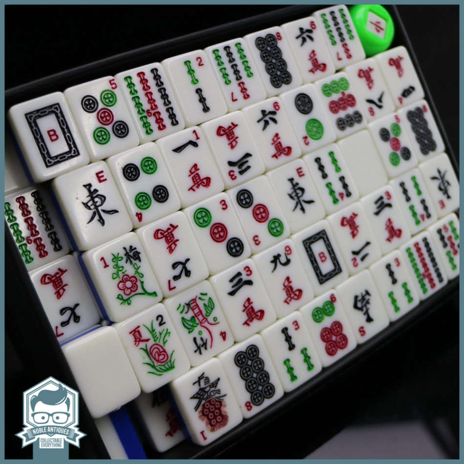 Complete Vintage Cased Mah Jong Game!!!