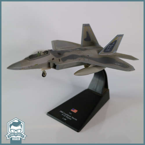 2005 Lockheed Martin F-22 Raptor Scale 1:100 Die Cast Metal Fighter Plane!!!