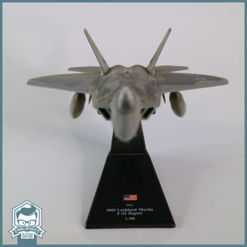 2005 Lockheed Martin F-22 Raptor Scale 1:100 Die Cast Metal Fighter Plane!!!