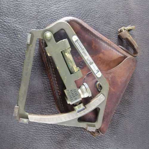 RARE!!! WWII 1943 MILITARY GUNNERS QUADRANT With Leather Carry Case!!!