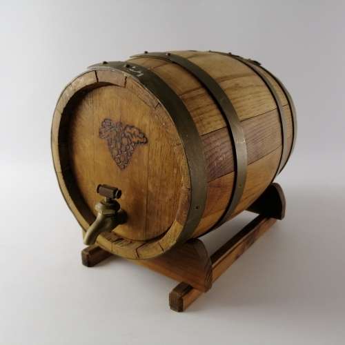 Large Wood And Brass Barrel Bar Display!!!