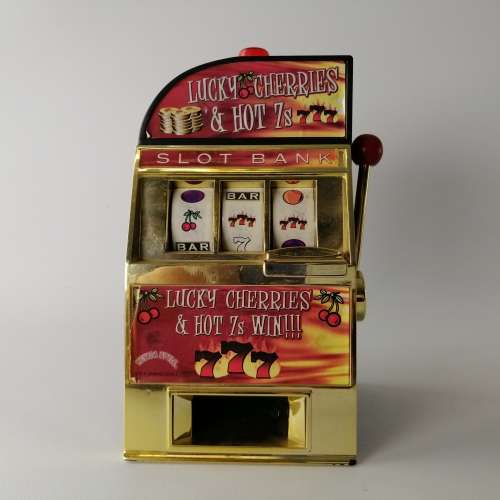 Novelty Battery Operated Desktop Gambling Machine!!!