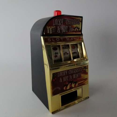 Novelty Battery Operated Desktop Gambling Machine!!!