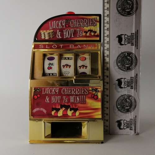 Novelty Battery Operated Desktop Gambling Machine!!!